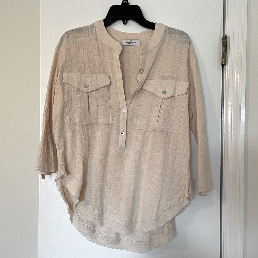 Carly Jean Los Angeles Blouse NWOT